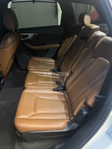 Audi Q7 Premium SUV in Excellent Condition