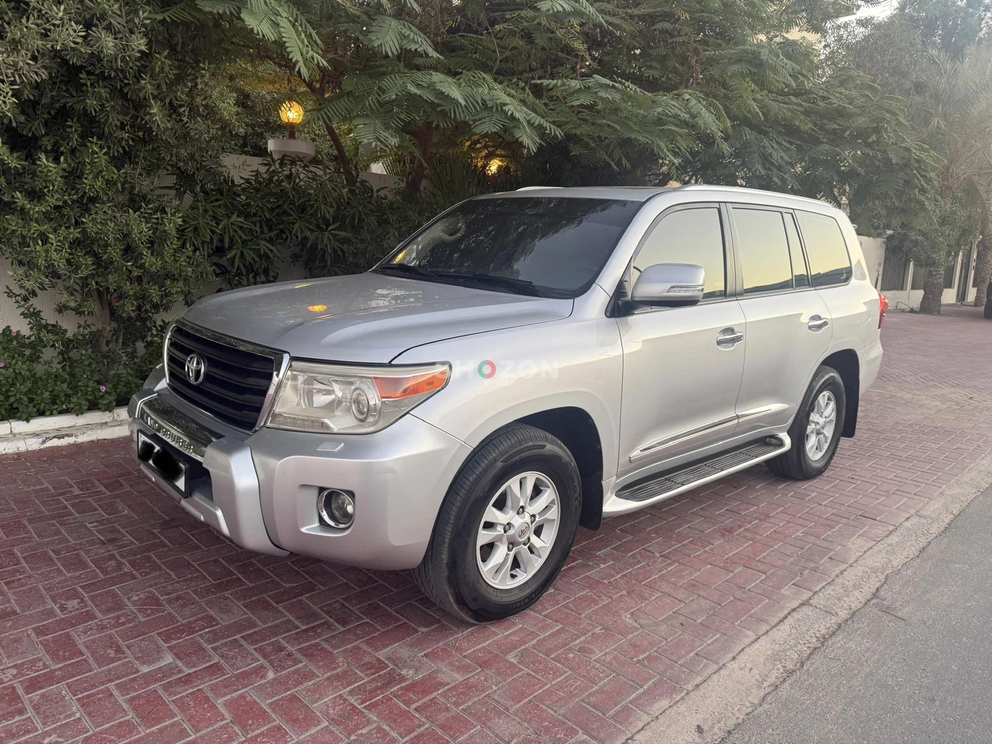 100% Accident Free Toyota Land Cruiser GXR V6 2013 Model