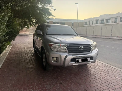 100% Accident Free Toyota Land Cruiser GXR V6 2013 Model