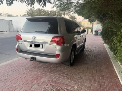 100% Accident Free Toyota Land Cruiser GXR V6 2013 Model