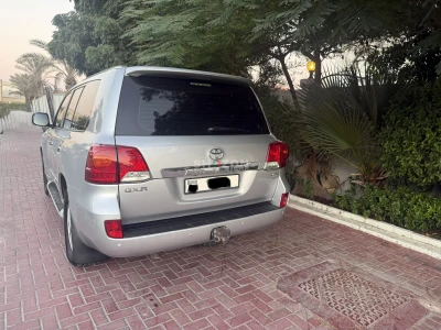 100% Accident Free Toyota Land Cruiser GXR V6 2013 Model