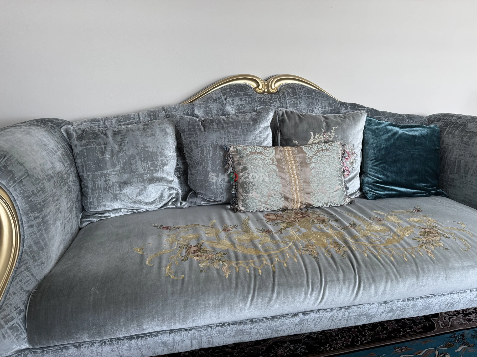 Urgent Sale | Luxury Sofa | Excellent Condition