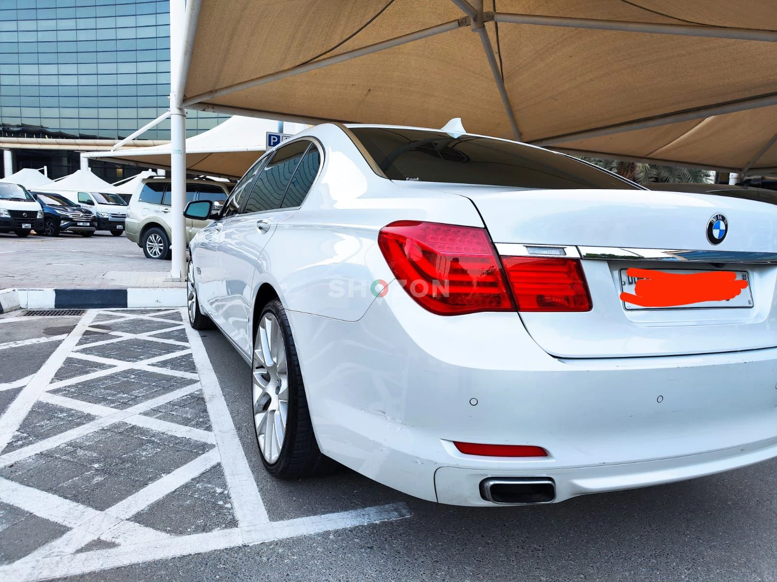 BMW 740 Li 2012-very clean
