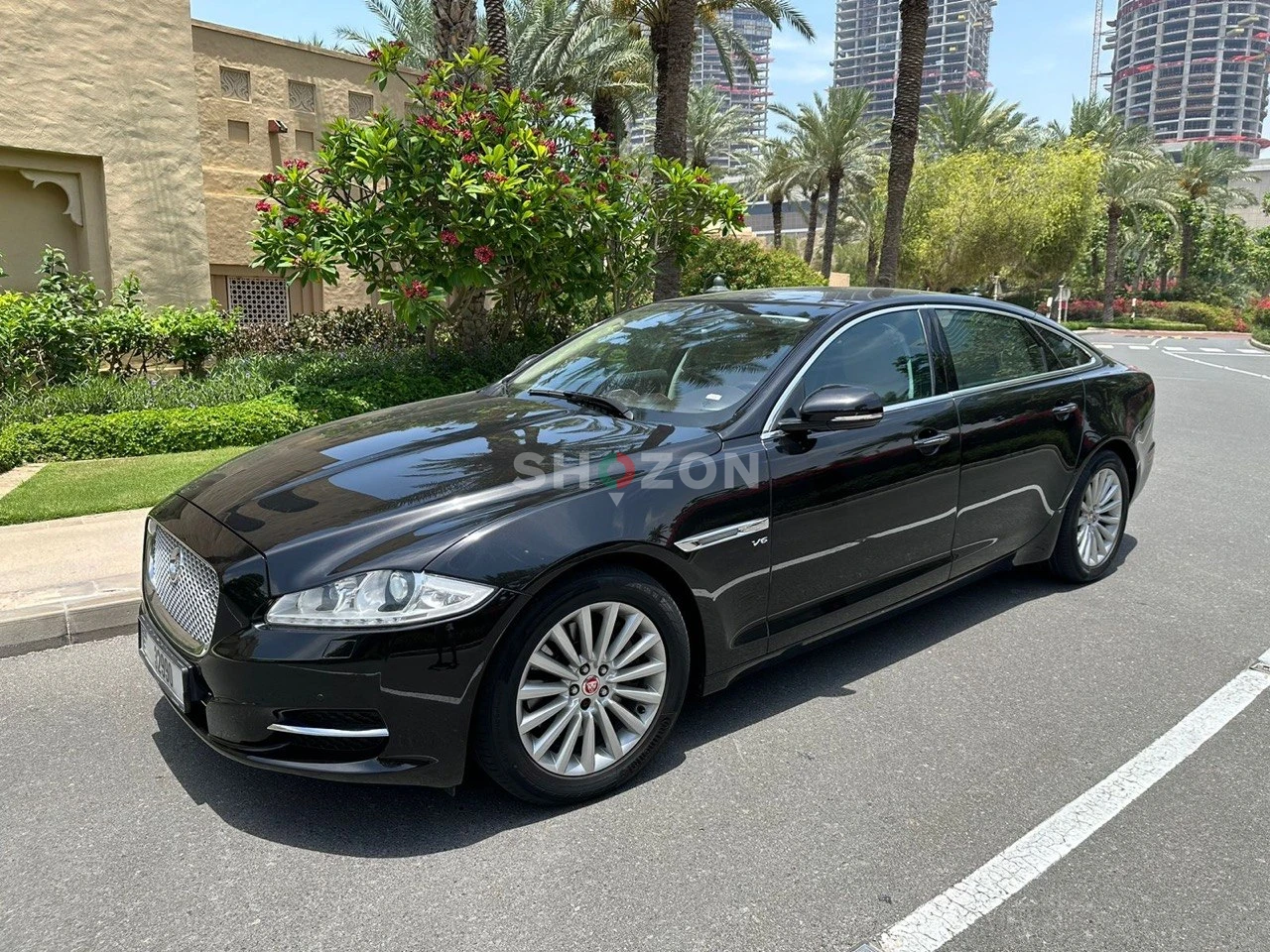 2014 Jaguar XJ-L V6 Sedan in Excellent Condition