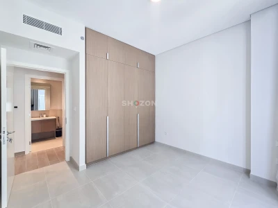 Vacant |Bright 1BR | Creek Beach Community