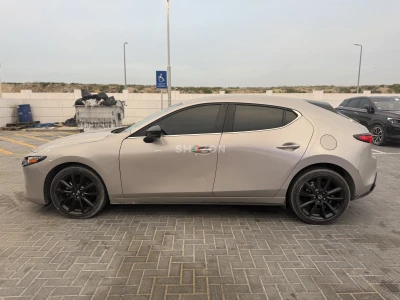 mazda 3 hatcback
