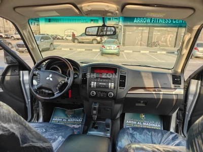 MITSUBISHI PAJERO FULL OPTION MODEL. 2013 GCC SPACE 