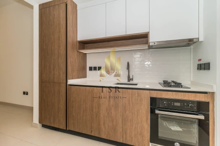 Prime Location | Spacious Studio | Pool View