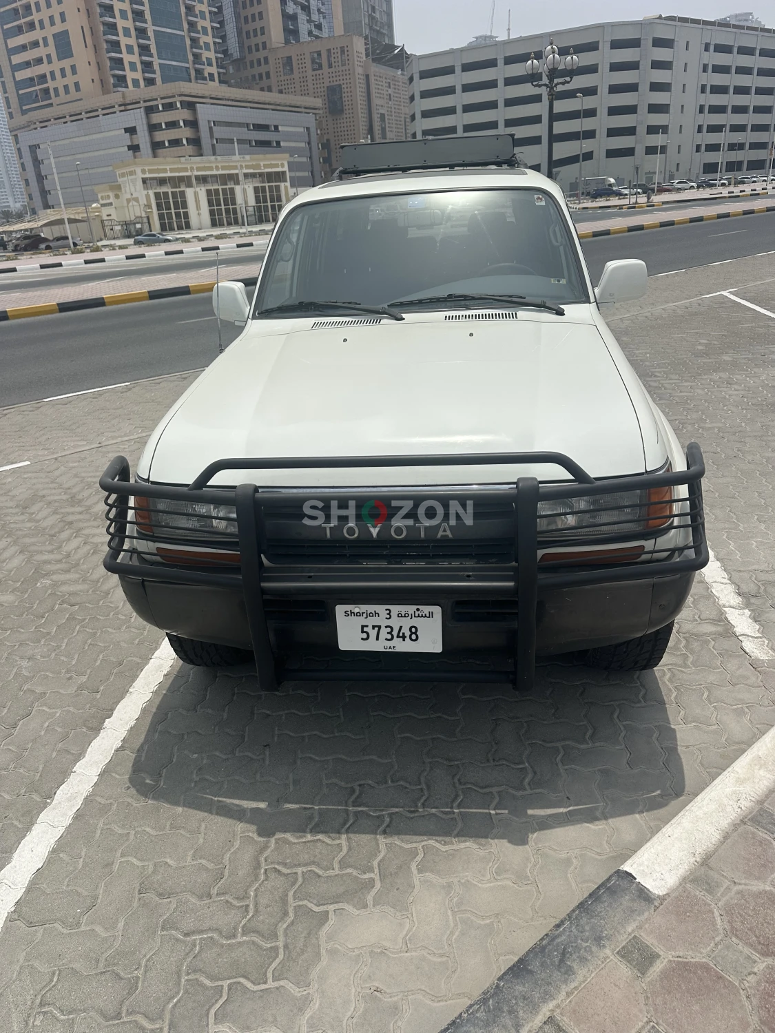 Clean Tayota Land Cruiser 1994
