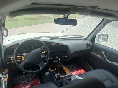 Clean Tayota Land Cruiser 1994