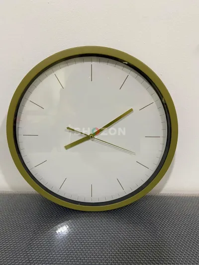 Minimalist Wall Clock in Gold Frame