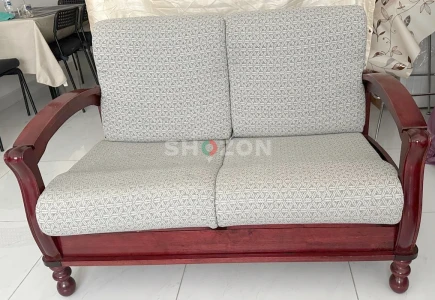 Solid Wood 7-Seater Sofa Set with Light Cream/Grey Cushion and Center and Side Tables