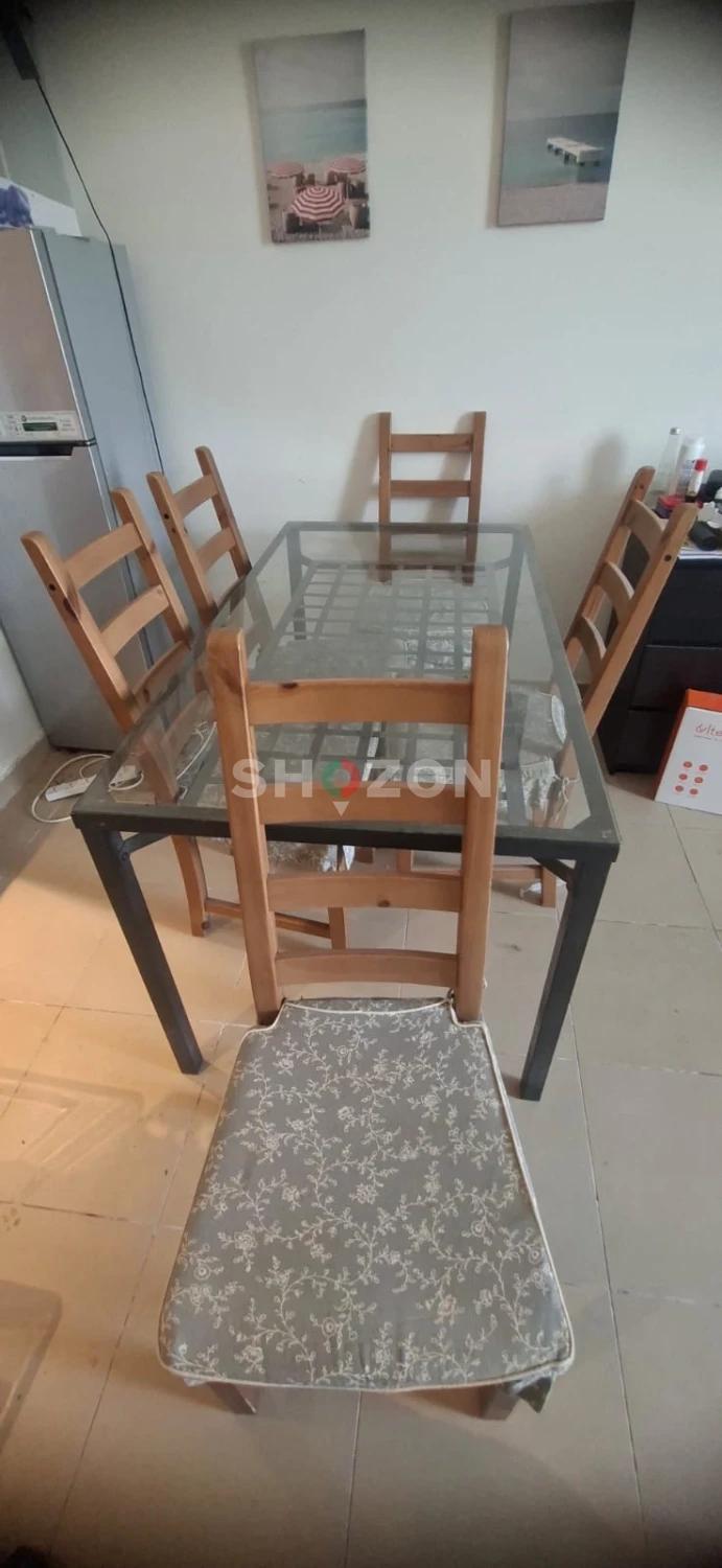 Stylish Glass Dining Table Set