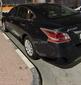 Nissan Altima - Sleek and Reliable Sedan