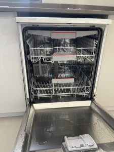 bosch brand dishwasher series 4 like new perfect working 