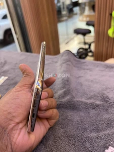 Iphone 11 pro max only @ 759 aed