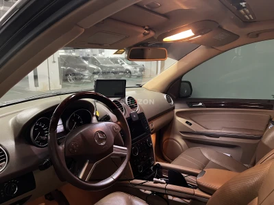 Mercedes M-Class SUV