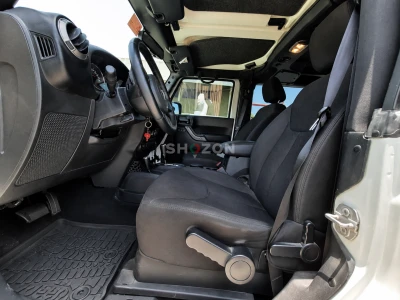 Jeep Wrangler Willys 2017 GCC SPECS