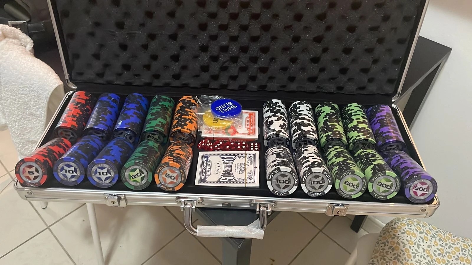 poker chips set