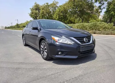 Nissan Altima - Sleek and Reliable Sedan