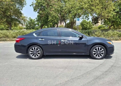Nissan Altima - Sleek and Reliable Sedan