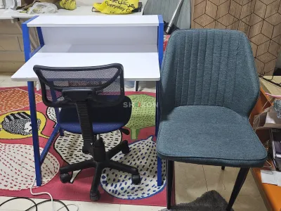 1 desk 1 chair 1 luxury chair 