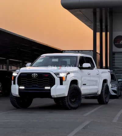 TOYOTA TUNDRA TRD CREWMAX