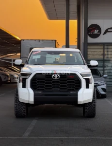 TOYOTA TUNDRA TRD CREWMAX