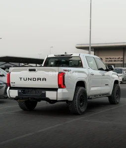 TOYOTA TUNDRA TRD CREWMAX