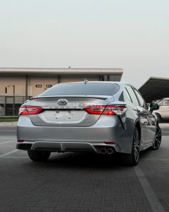 TOYOTA CAMRY SILVER SE 2020