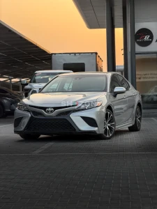 TOYOTA CAMRY SILVER SE 2020