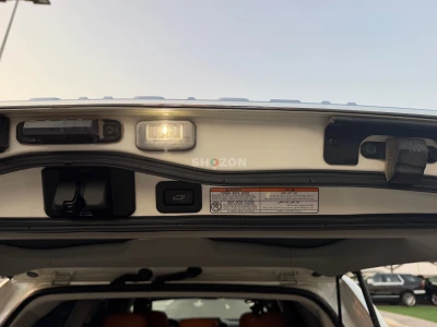 LAND CRUISER GXR WHITE GCC 2021