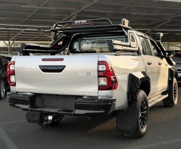 TOYOTA HILUX GR KIT 2023