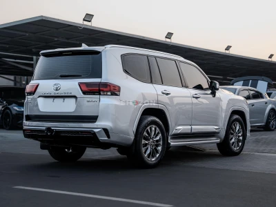 TOYOTA LAND CRUISER GXR TT 3.5L V6 2022 GCC SPEC CLEAN TITLE