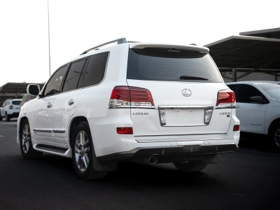 LEXUS LX570 SPORT GCC 