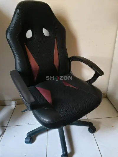 Ergonomic Black and Red Office/Gaming Chair