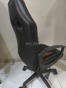 Ergonomic Black and Red Office/Gaming Chair