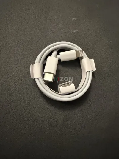 White USB-C to Lightning Charging Cable orignal apple 