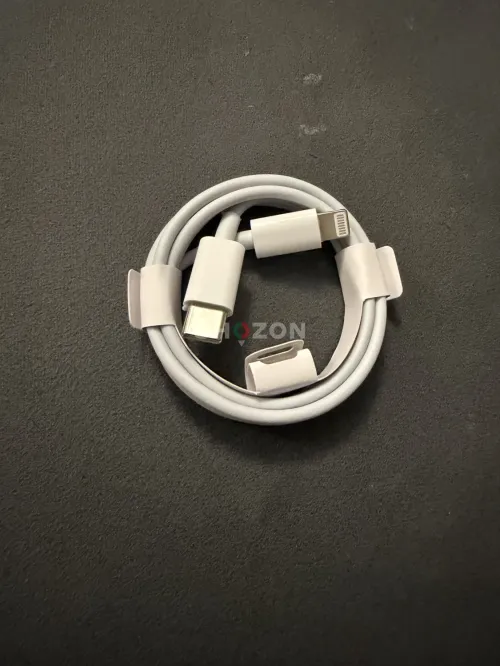 White USB-C to Lightning Charging Cable orignal apple 