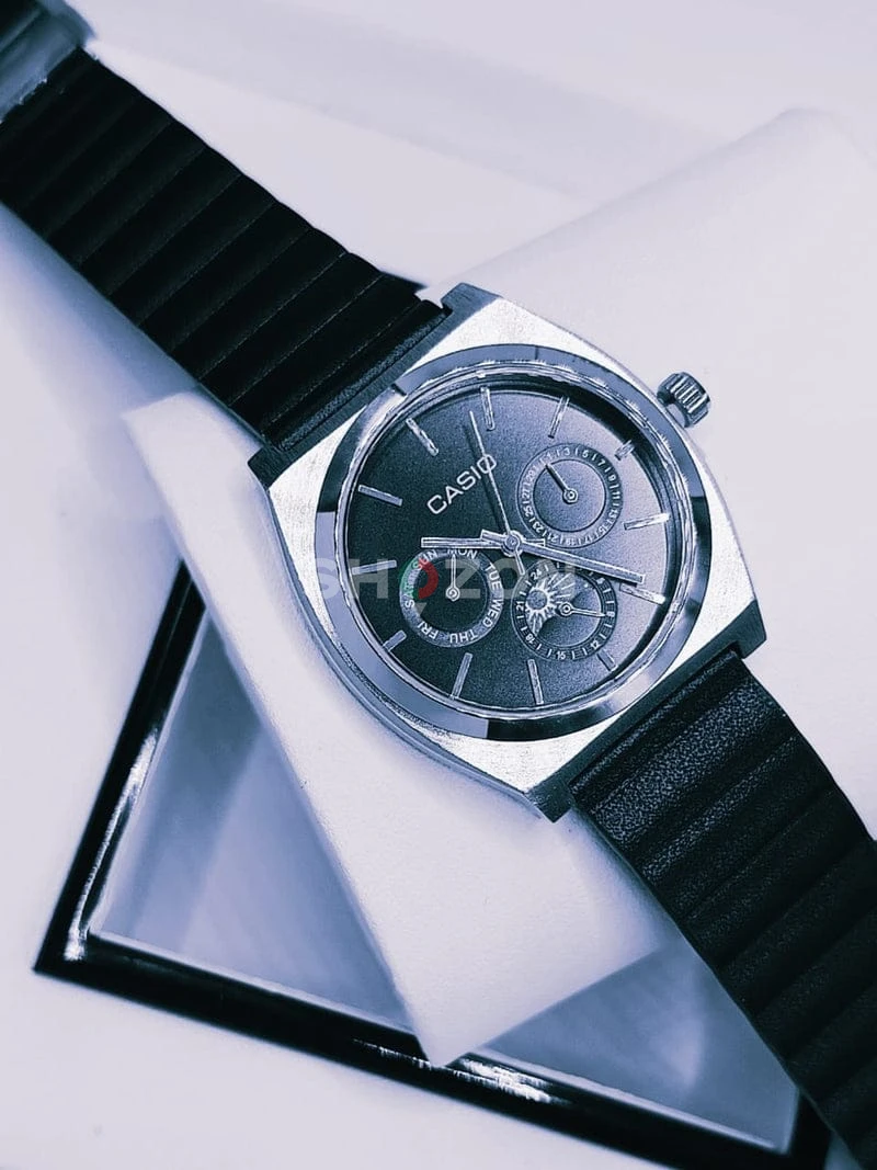 Casio Men's Black Analog Watch