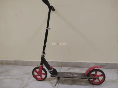 Mii-Go Kick Scooter with Red Wheels