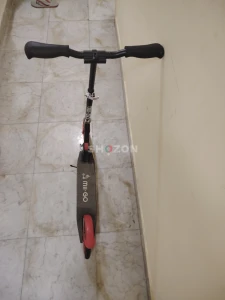 Mii-Go Kick Scooter with Red Wheels