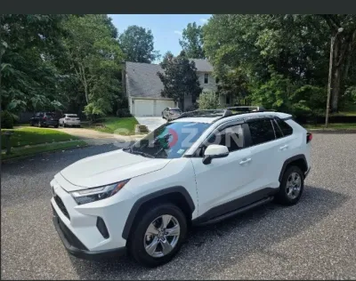 2025 Toyota RAV4 XLE Full Options Gulf Model