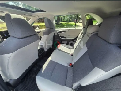 2025 Toyota RAV4 XLE Full Options Gulf Model