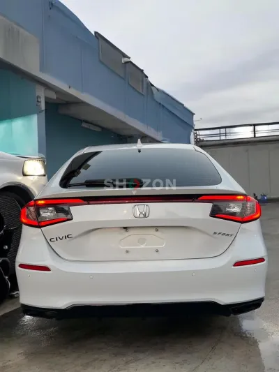 Honda Civic Sport 2024 Hatchback | 12,000 KM | American Specs | First Owner in UAE Opportunity