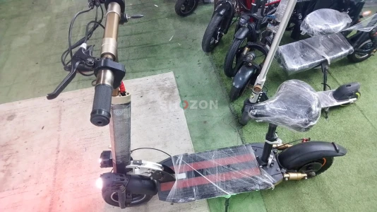 E10 Foldable Electric Scooter with fan Charger - Fully Working