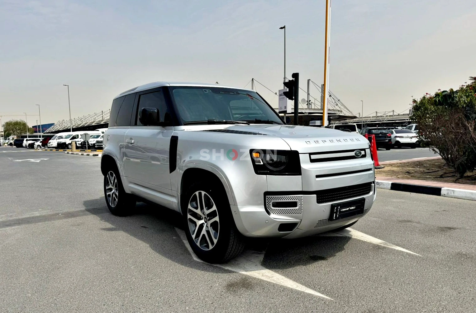 2023 LAND ROVER DEFENDER 90 P400 3.0T | 3-DOOR | CHINA SPEC | 13,000 KM