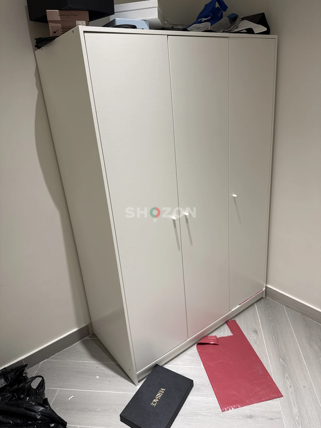 i have 4 wardrobes to sell