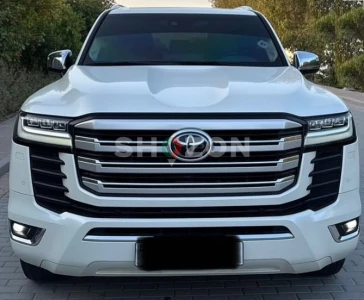 Toyota Land Cruiser VXR 2023