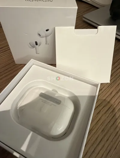 Apple AirPods Pro Wireless Earbuds White